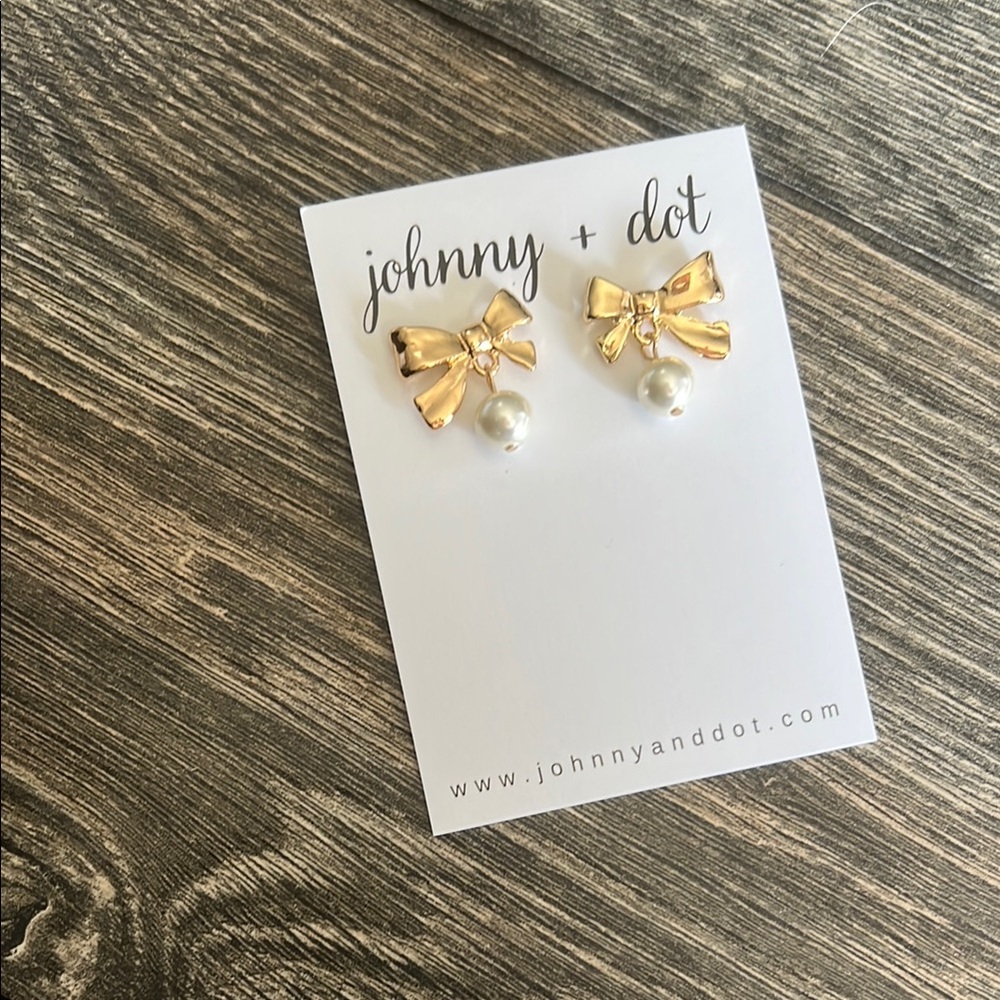 Gold Bow Earrings